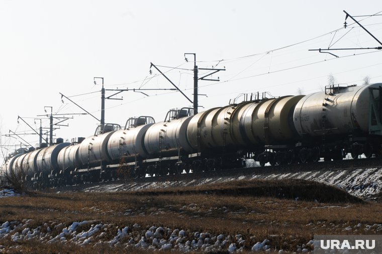 Нефтяная компания из ХМАО отсудила миллиарды рублей за поставку 40 тысяч тонн нефти