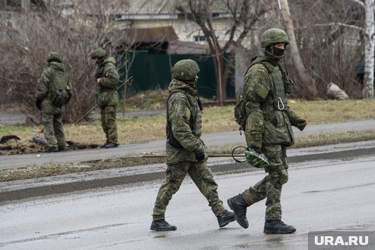 Силовики и военные эвакуировали жителей Глушковского района