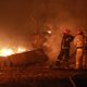Рядом с крупнейшим ТЦ Ростова вспыхнул сильнейший пожар: что известно о втором за год ЧП к этому часу. Видео