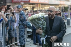 Шуфутинского внесли в базу «Миротворца»* за поездку в Крым