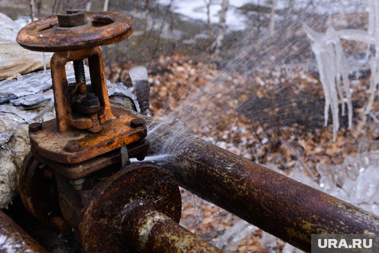 Без холодной воды остались несколько многоквартирных и частных домов