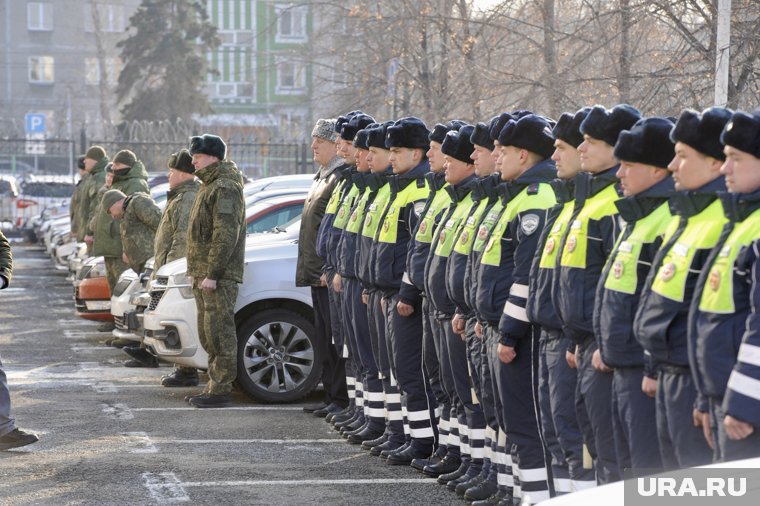 Автомобили нарушителей ПДД отправлены на помощь бойцам 