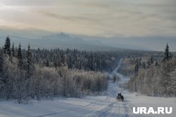 В ущелье Полярного Урала провалились двое человек на снегоходе