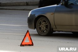 Одну из иномарок в результате аварии отбросило на столб