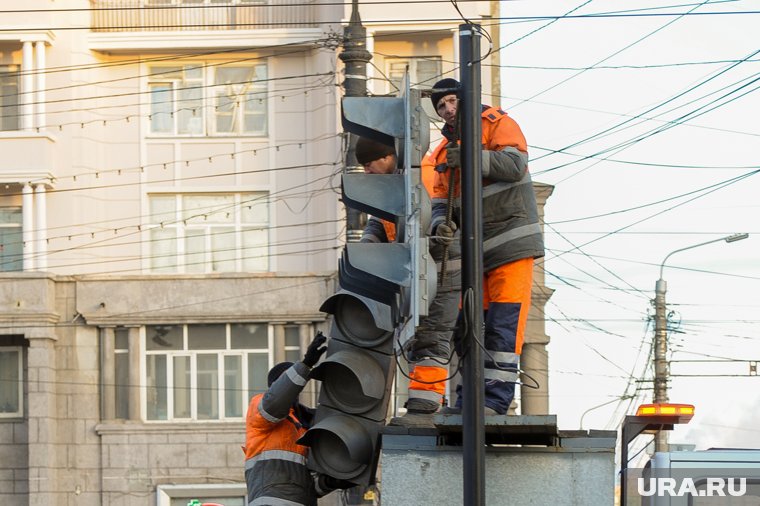 Светофоры планируют починить до конца дня