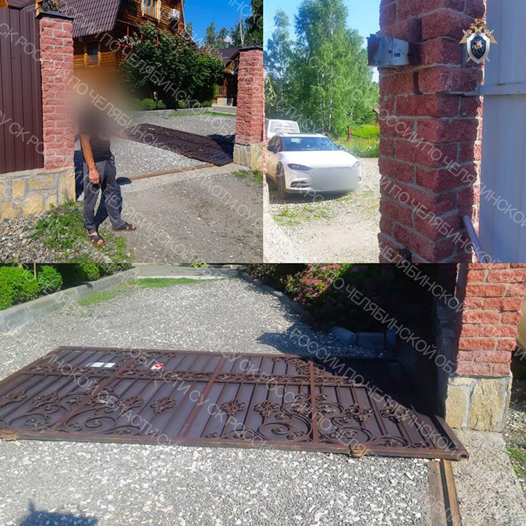 Ворота упали в тот момент, когда девочки пытались их закрыть
