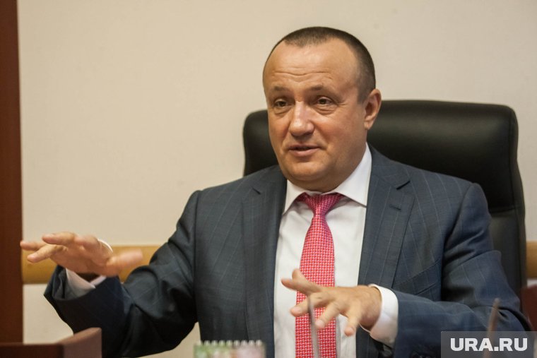 Василий Крюк возглавлял авиатранспортную компанию «Ямал» до 2021 года с момента основания