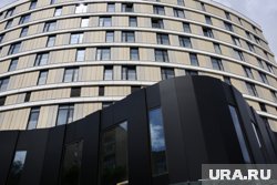 Операции по счетам компании приостановлены в шести банках