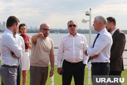 Алексей Орлов проверил ход работ на набережной Верх-Исетского пруда