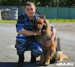 Стерхов работал кинологом, собаки - его страсть