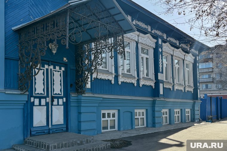 Старинный особняк украшает улицу Советскую города Кургана