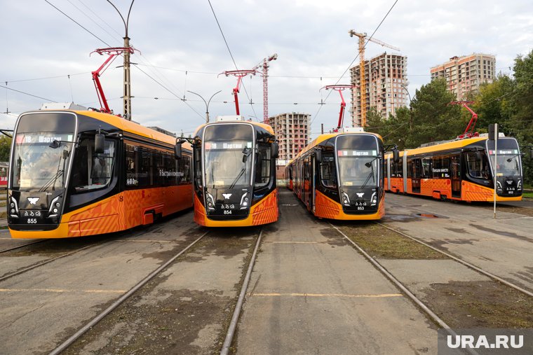 В Екатеринбург прибыли семь новых составов
