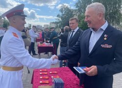 Зампред заксобрания вручит аттестаты выпускникам-суворовцам