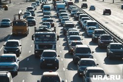Общая длина пробок на трактах Тюмени превышает 10 километров