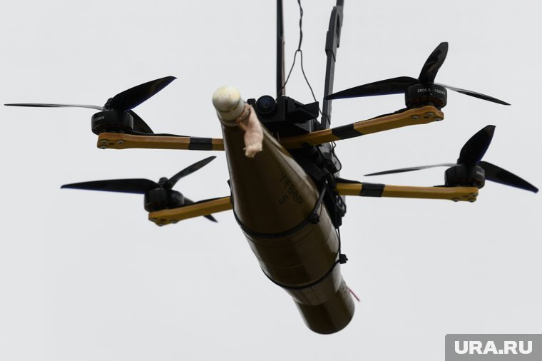 ВС РФ FPV-дроном уничтожили роботизированную платформу ВСУ