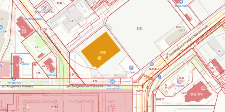 Недостроенный оптово-розничный центр площадью более 10 тысяч квадратных метров расположен на пересечении Салавата Юлаева и Академика Макеева