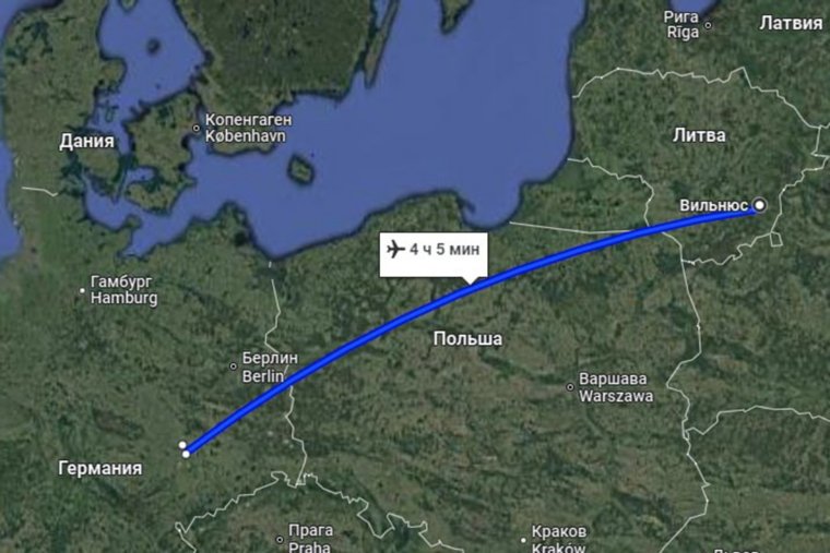 По данным портала FlightAware, самолет вылетел из Лейпцига