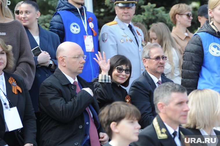 На парад Победы прибыли первые лица региона и Челябинска