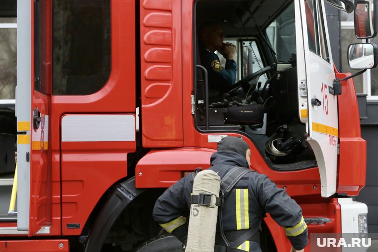 Пожар в расселенном доме охватил 1020 квадратных метров 