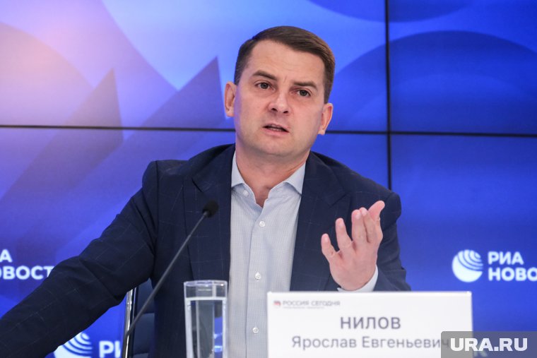 Из-за подработок страдает качество учебы студентов, заявил Ярослав Нилов