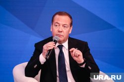 Путин считает отношения с КНДР исключительно важными, сообщил Медведев