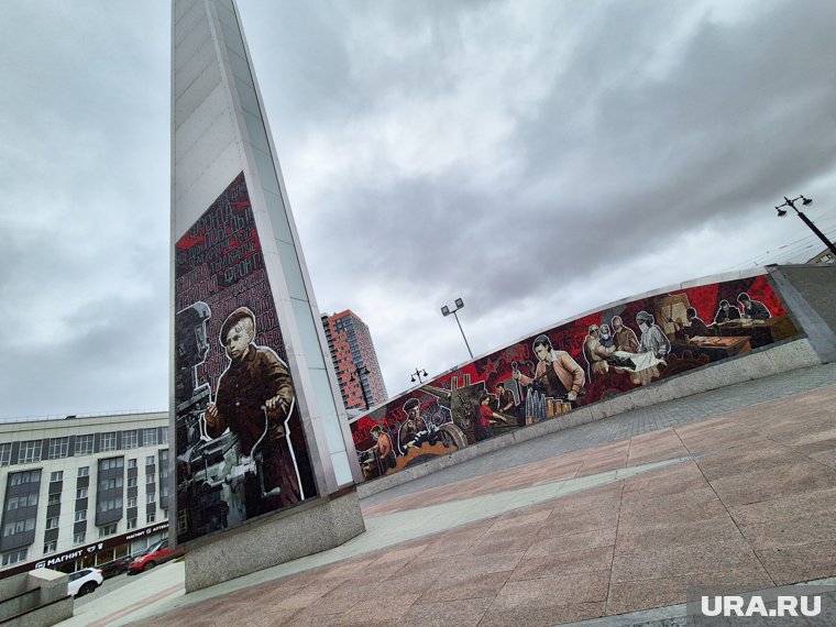 В Кургане установят стелу «Город трудовой доблести» с гербом и указом президента в честь подвига предков