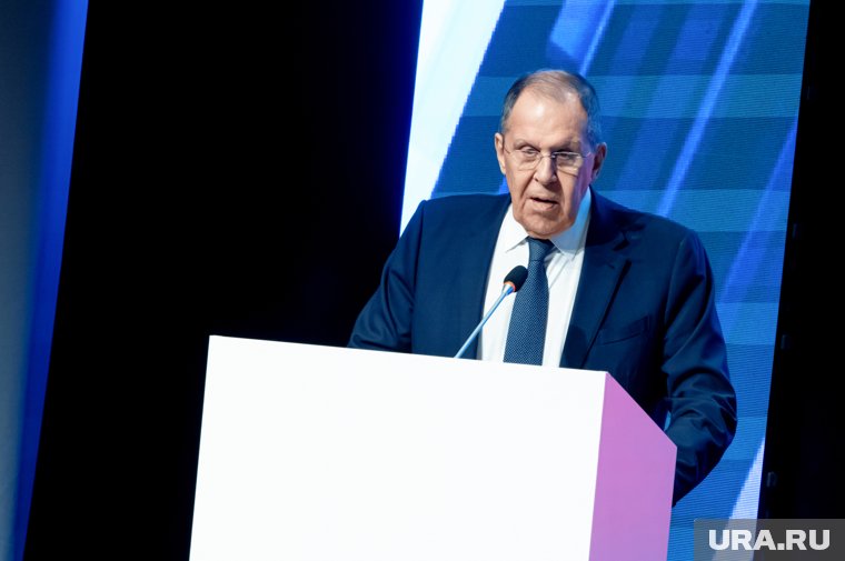 Лавров заявил, что Запад не нанесет РФ стратегическое поражение, используя для этого Украину