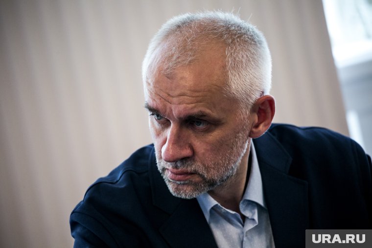 Политолог Владимир Шаповалов объяснил, почему Запад никогда не рискнет напрямую напасть на Россию