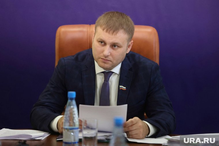 В облдуме самым молодым депутатов оказался Сергей Федотов