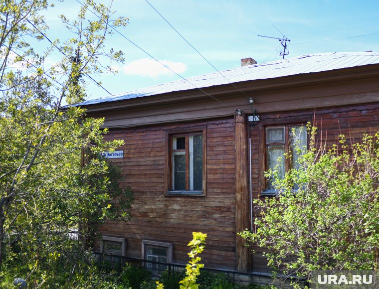 Дом расположен рядом с Городищенским логом