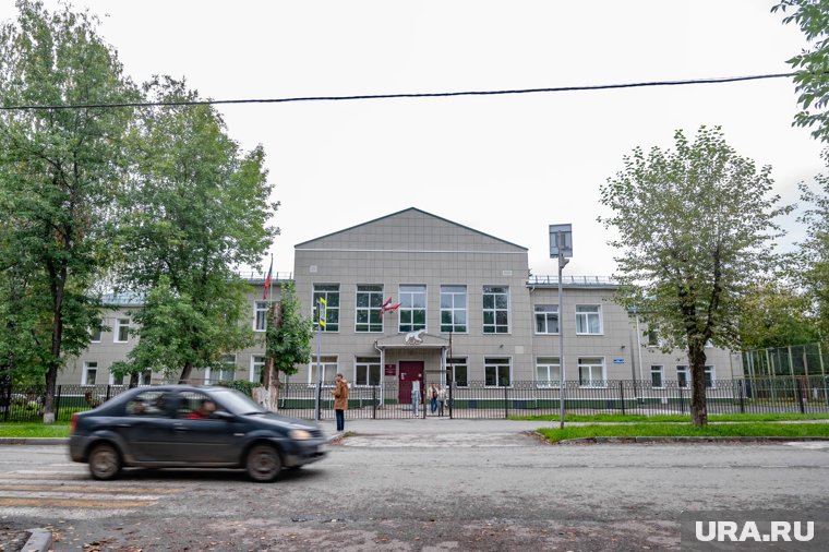 За неделю до пропажи ребенка у школы видели подозрительную машину 
