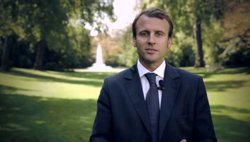 Макрон призвал увеличить санкционное давление на РФ