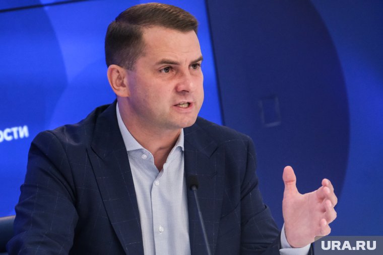 Нилов назвал актуальной идею о квотах для трудоустройства участников СВО