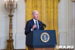 Трамп подставил под сомнения легитимность действий Байдена из-за автоподписи