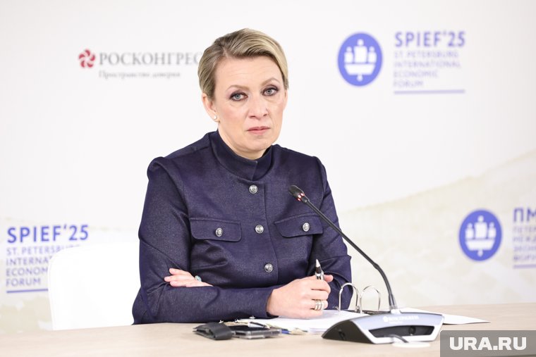 Посольство РФ в Париже занимается ситуацией, заявила Мария Захарова