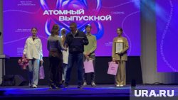 Алексей Текслер приветствовал выпускников и отметил их успехи