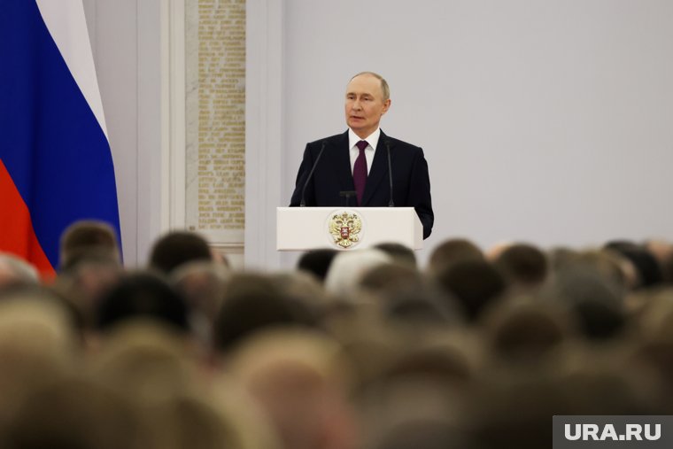 Путин провел встречу с лучшими выпускниками российских военных вузов