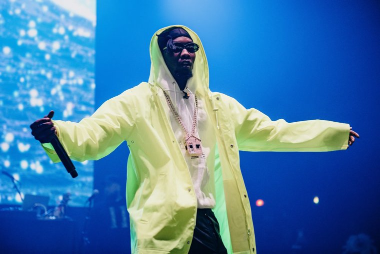 Offset не смог прилететь из-за массовые отмены рейсов