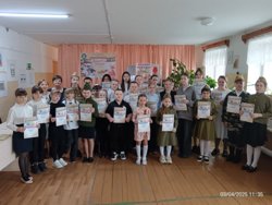 На конкурсе школьники читали трогательные стихи о войне