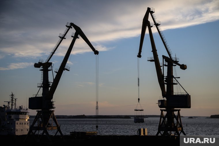 В результате утечки в акваторию попало порядка 50-100 килограммов нефтепродуктов