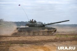 На танки ставят троссы, которые свисают и создают веерную защиту от беспилотников