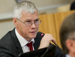 Валерий Гартунг предложил отменить комиссии банков при переводах физлиц