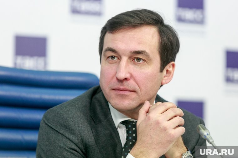 Справедливороссы продолжат решать проблему высокой ключевой ставки ЦБ РФ, отметил Дмитрий Гусев