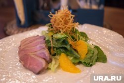 Каждый сет включает закуску, салат, горячее и десерт 