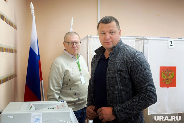 Науменко проголосовал на избирательном участке