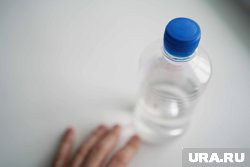 За бутылку с прозрачной жидкостью мужчина отдал 48 тысяч рублей