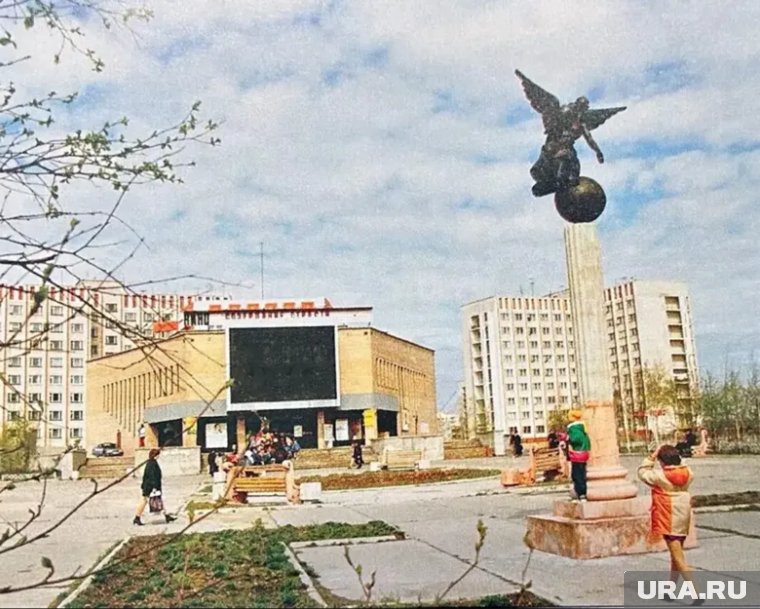 «Аврора» 2000 год