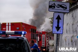 На востоке Москвы сотрудники МЧС России ликвидируют пожар (архивное фото)