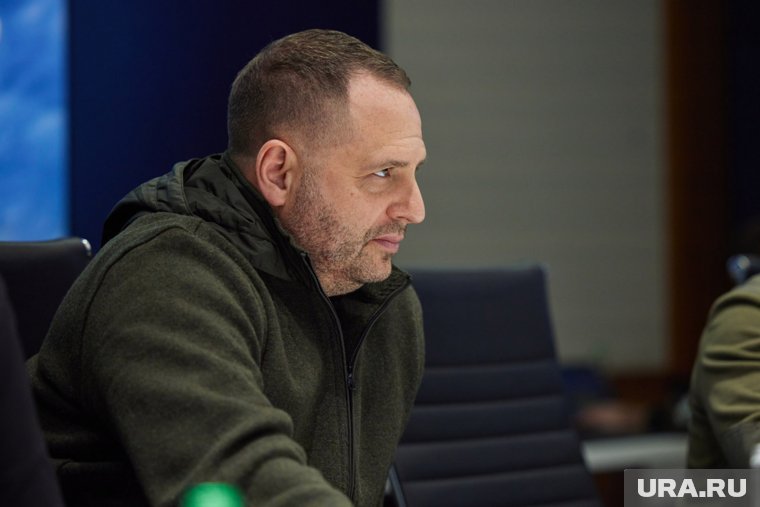 Ермак «закручивает гайки» против несогласных с законом об ограничениях действий НАБУ, пишет WP