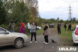 Жители Артемовского строят разные версии. Одна из них - похищение ребенка